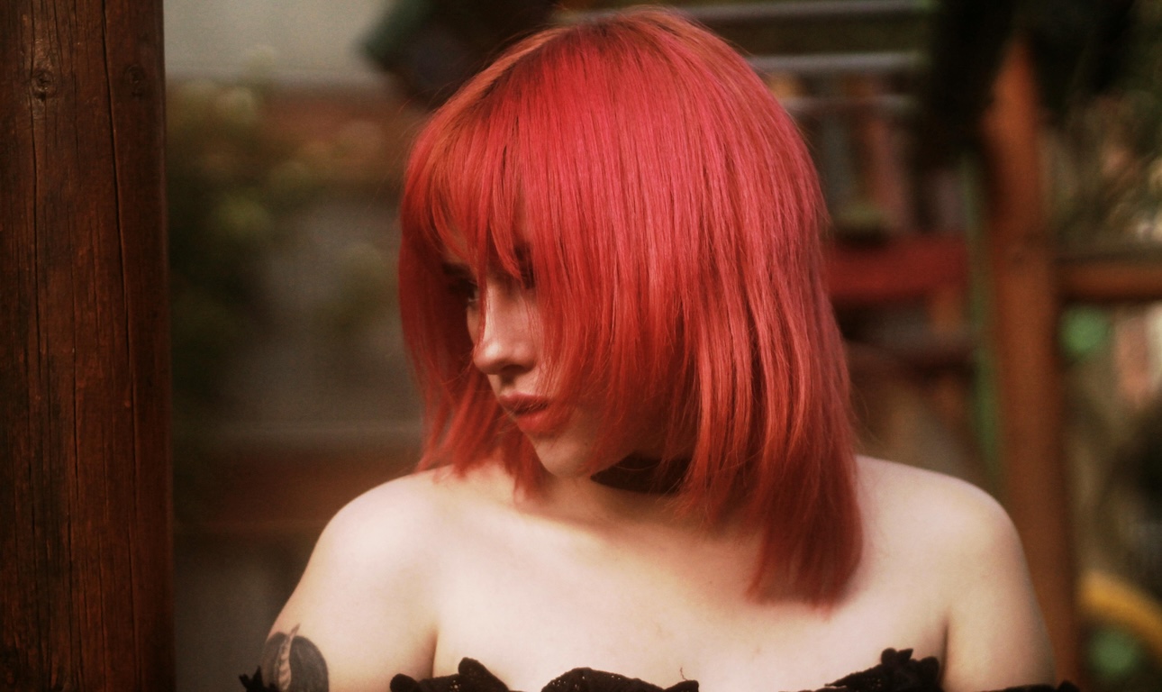 Haarfarbe entfernen: So gelingt die Farbkorrektur zu Hause