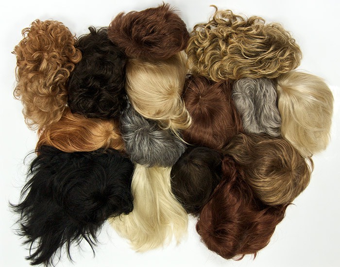 10 tressierte Perücken im Set zum Sonderpreis aus Lagerräumung